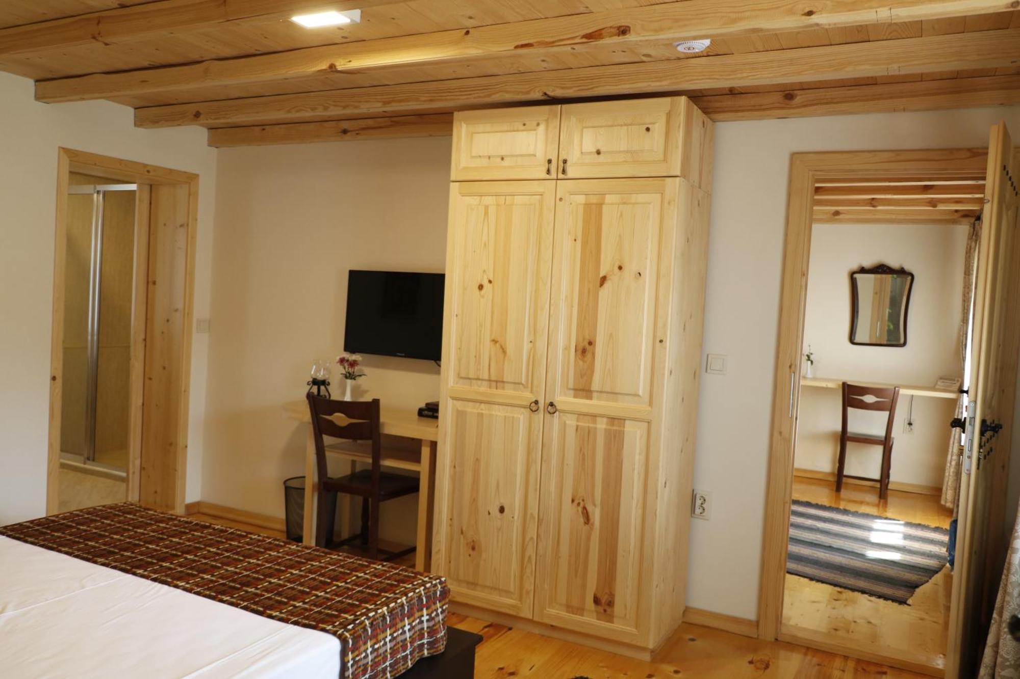 Guest House Epochs Since 1871 Lyaskovets ห้อง รูปภาพ