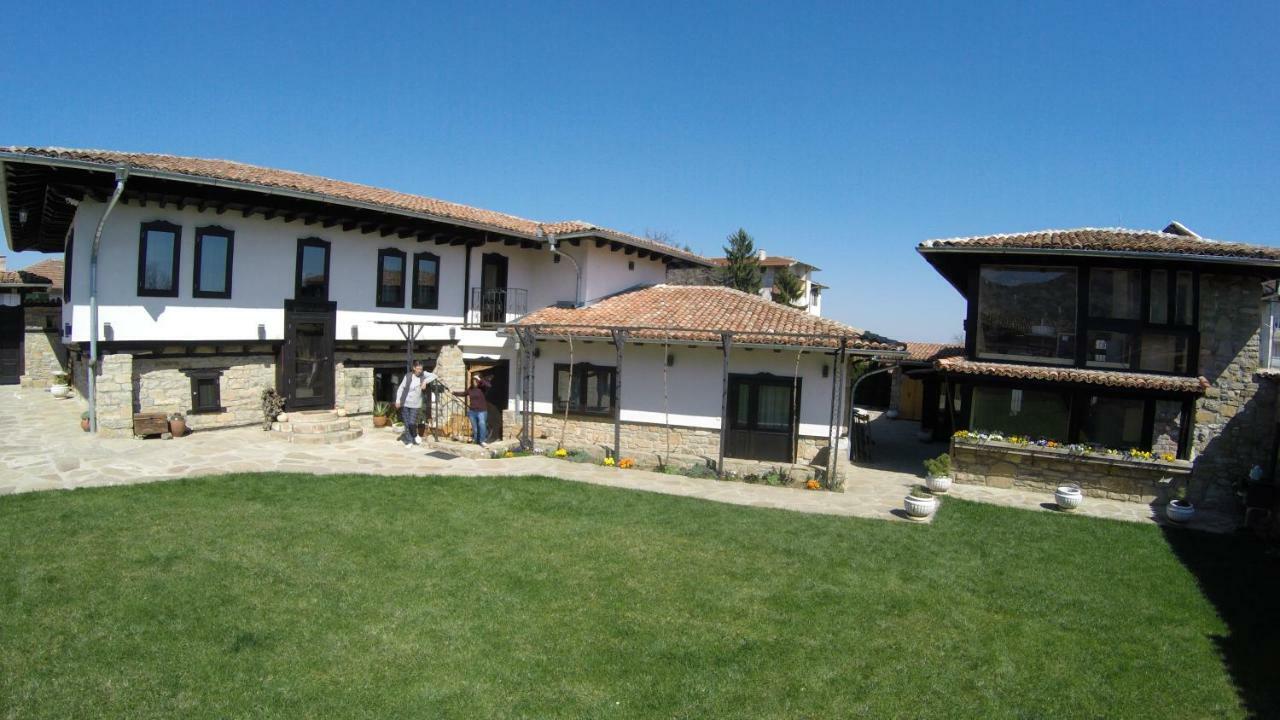 Guest House Epochs Since 1871 Lyaskovets ภายนอก รูปภาพ